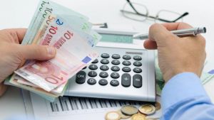 Παράθυρο για επιστροφή αναδρομικών και γενναία ρύθμιση χρεών