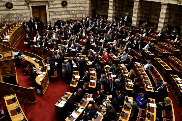 «Πέρασε» η αποσύνδεση της εκλογής Προέδρου της Δημοκρατίας από τη διάλυση της Βουλής