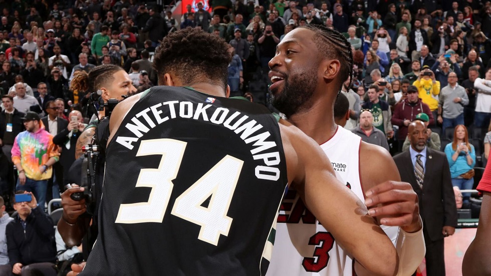 Αντετοκούνμπο: «Μεγάλη τιμή που ανταλλάξαμε φανέλα με τον Γουέιντ»