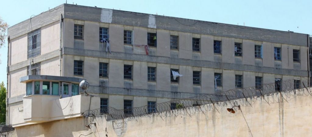 Συνομιλίες – φωτιά: «2.600 ευρώ κάνει για να πάει το πτώμα στην Αλβανία»