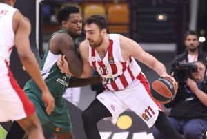 Μιλουτίνοφ: Ήταν δύσκολο να παλέψουμε με τόσες απουσίες