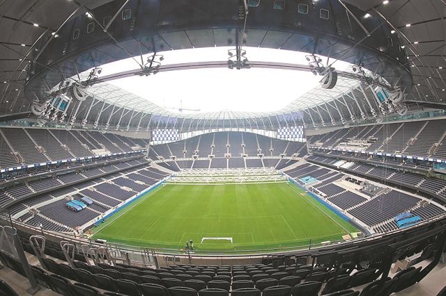 Ενα παλάτι για… Πετεινούς