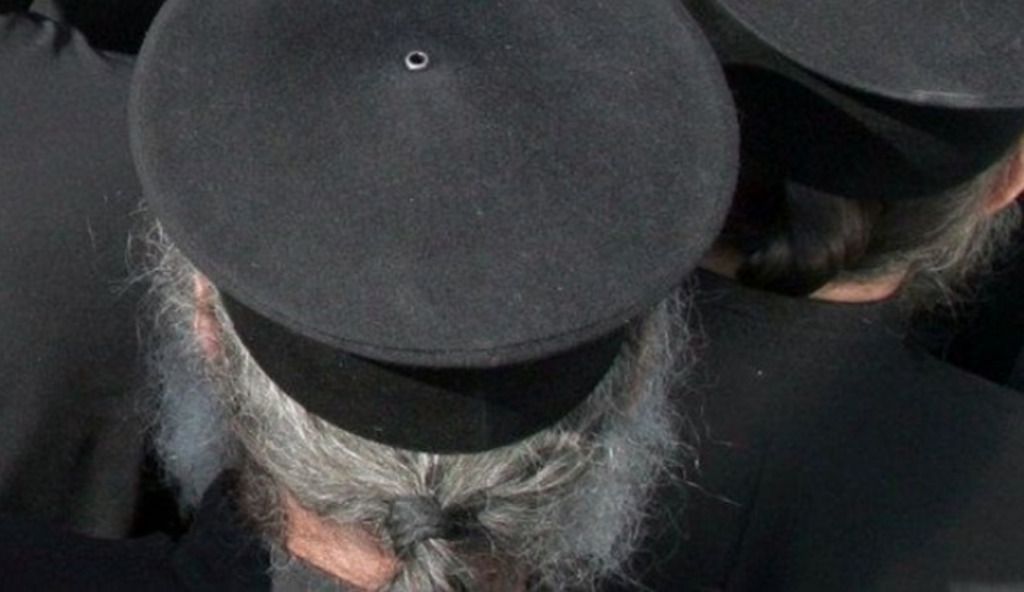 82χρονος ιερέας ασελγούσε σε 11χρονη | tanea.gr