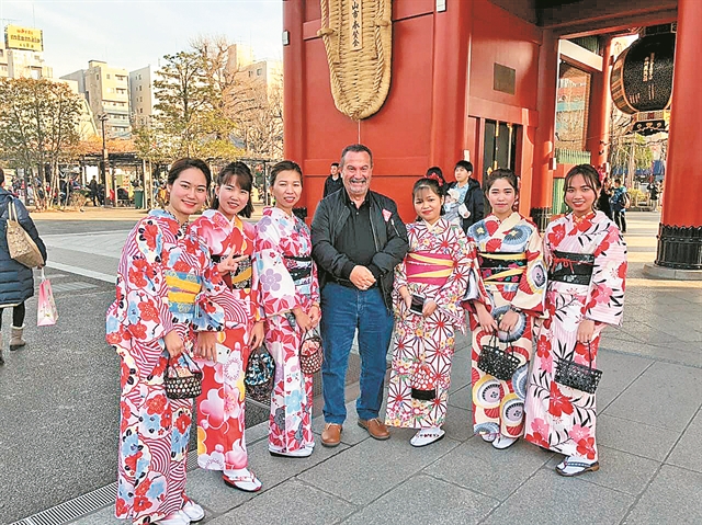 ΚΑΛΗΜΕΡΑ ΒΙΕΤΝΑΜ!