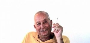 Πέθανε ο Γιάννης Πατίστας, ο «βασιλιάς της ομορφιάς»