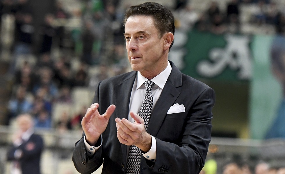 Πιτίνο: «Γι΄ αυτό παίζουμε χωρίς κόσμο στο Περιστέρι»