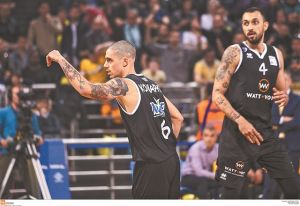 Ο Κόνιαρης δεν κάνει τον… Κινέζο!