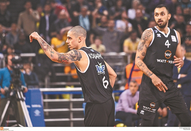 Ο Κόνιαρης δεν κάνει τον… Κινέζο!