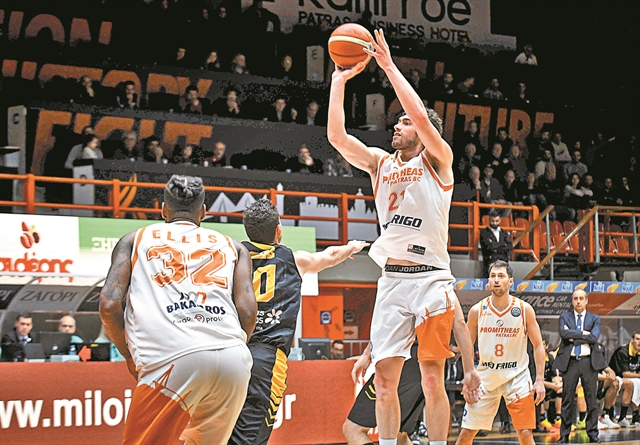 Συνεχίζει τον άθλο του!