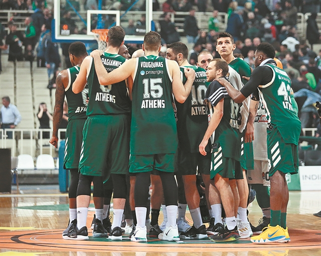 Μ’ έναν σμπάρο τρία τρυγόνια!