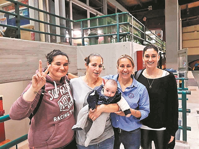 Η παλιοπαρέα της Βουλιαγμένης ξανάσμιξε