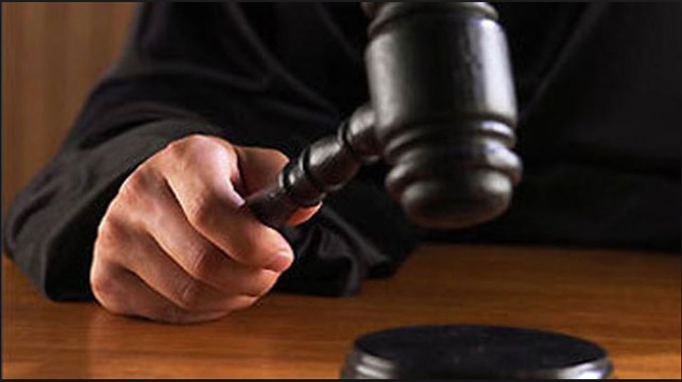 Κλειστά τις Κυριακές τα καταστήματα στο εκπτωτικό χωριό Σπάτων