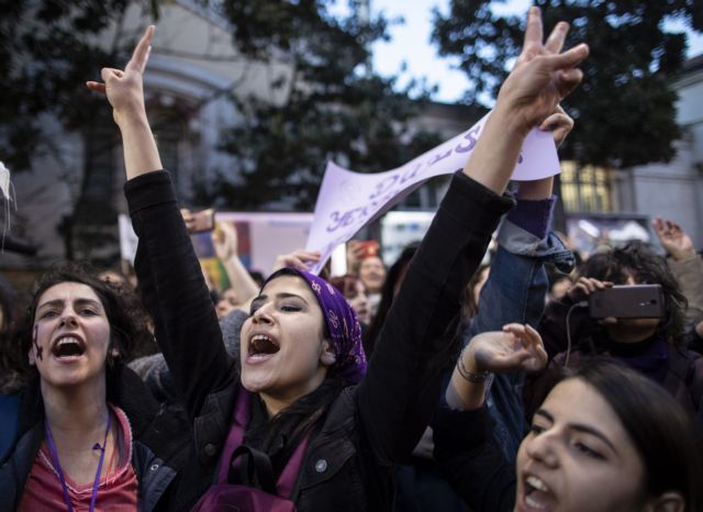 Ερντογάν: Ιερότερο το Ισλάμ από τα δικαιώματα των γυναικών