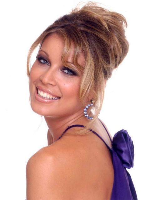 Που τραγούδησαν το happy birthday στην Μαριέττα Χρουσαλά