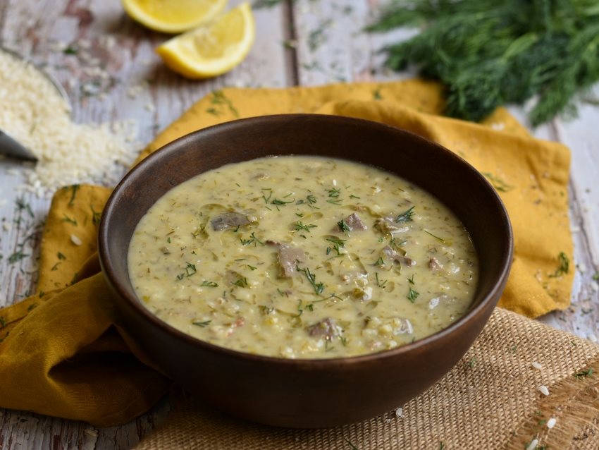 Γιατί τρώμε μαγειρίτσα μετά την Ανάσταση