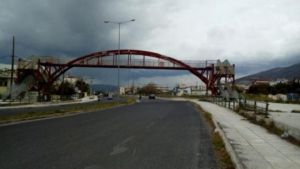 Δεκατριών χρονών, πήδηξε στο κενό