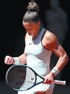 Ακάθεκτη η Σάκκαρη