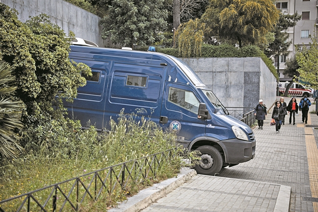 Αντεπίθεση με αγωγή