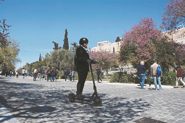 Κανόνες κυκλοφορίας και πρόστιμα για ηλεκτρικά πατίνια, rollers, skate boards