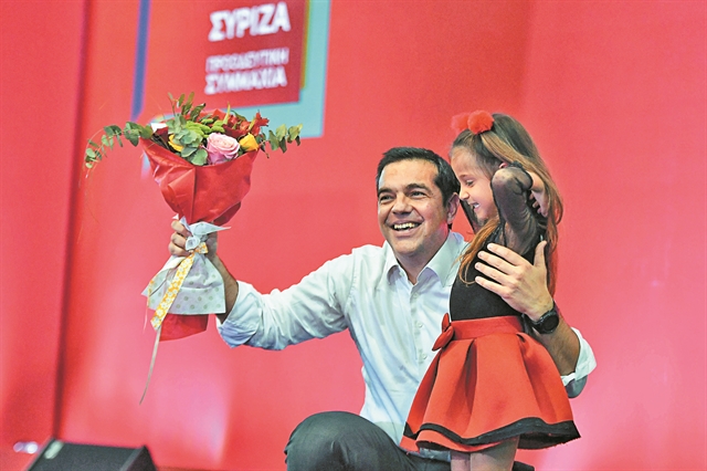 Οταν τα κόμματα «πουλάνε» τους αρχηγούς τους