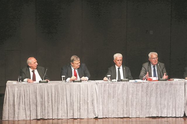 «Η κρίση έχει ιστορικές ρίζες»