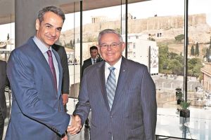 «Πίσω από κάθε σκάνδαλο σήμερα κρύβεται ένας Παππάς»