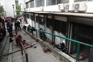 Υπό έλεγχο τέθηκε η πυρκαγιά στο ΑΠΘ