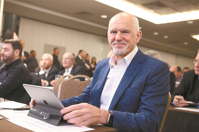 Ξαναγράφοντας την Ιστορία