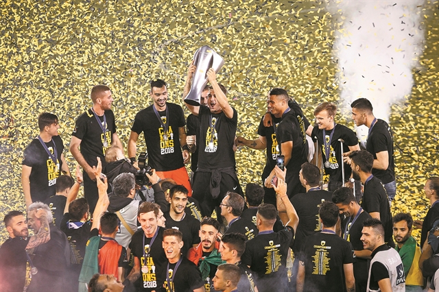 Από το ρετιρέ στον… τρίτο