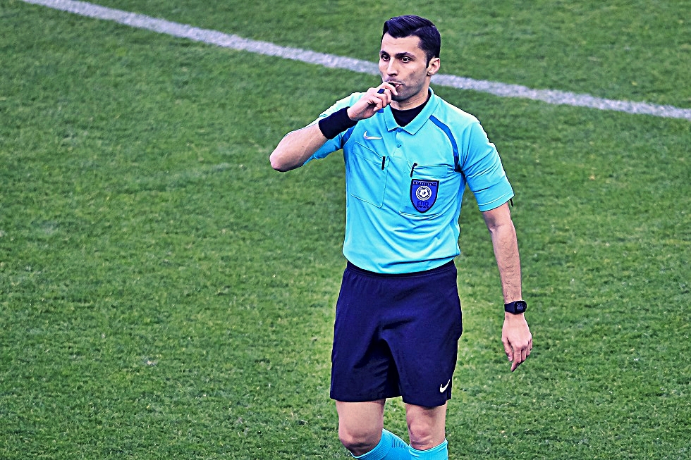 «Φωτιά» στα μπατζάκια του Φωτιά