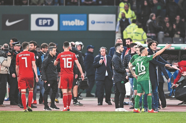 Περιμένοντας τη λύση του γρίφου