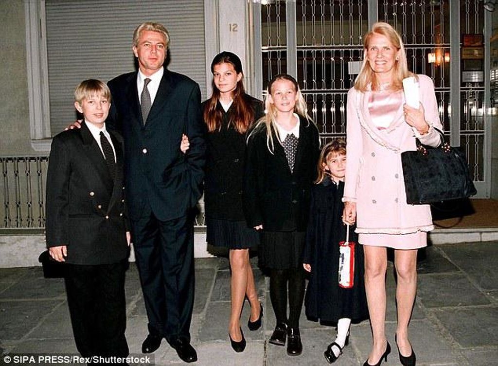 Αυτή είναι η «άγνωστη» αδερφή της Αθηνάς Ωνάση (εικόνες)