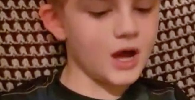 Υποχρέωναν αυτιστικό μαθητή να φορά φωσφορίζον γιλέκο μέσα στο σχολείο