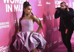 Αυτό, το απίστευτο, ποσό πήρε η Αριάνα Γκράντε για το Coachella