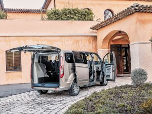 Το υβριδικό Tourneo με μηδενικές εκπομπές ρύπων