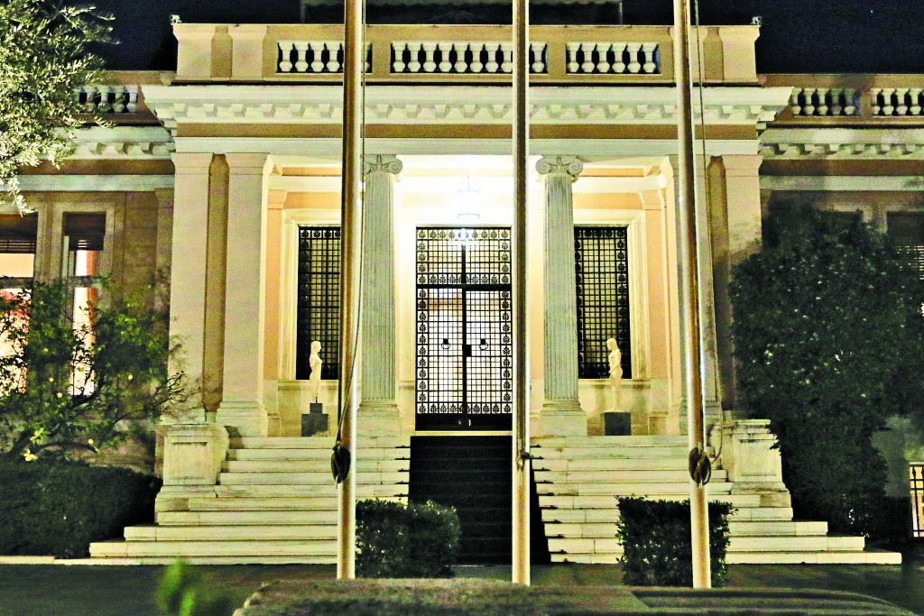 Η καλλιέπεια του μπρουτάλ καθεστωτισμού