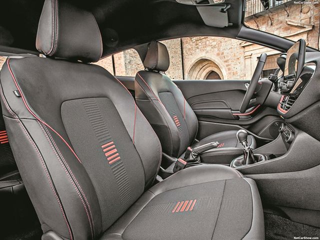 Δοκιμάζουν τα καθίσματα 25.000 φορές!