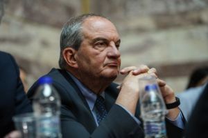 Αποκάλυψη: Στημένη η υπόθεση «Πυθία» για τη δολοφονία Καραμανλή