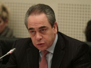 Μίχαλος : Διατήρηση του 1 προς 5 στις προσλήψεις στο Δημόσιο