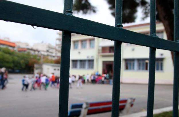 Θρίλερ στην Πεύκη: Καταγγελία 12χρονης για απόπειρα αρπαγής έξω από σχολείο