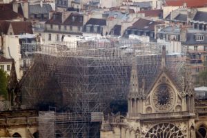Παναγία των Παρισίων: Βίντεο drone καταγράφει τις καταστροφές