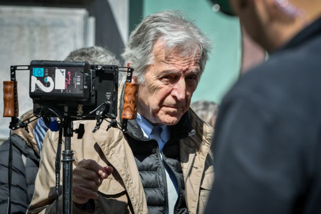 Κώστας Γαβράς: Ποιος είναι ο σκηνοθέτης που θα κάνει ταινία το βιβλίο του Γιάνη Βαρουφάκη