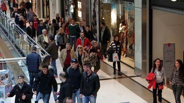 Τι ώρα ανοίγουν τα καταστήματα τη Μεγάλη Παρασκευή