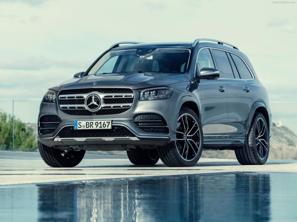 H νέα Mercedes-Benz GLS μένει στο θρόνο της