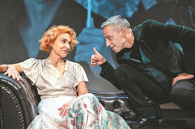 Χορεύοντας με τα σκοτάδια (τους)