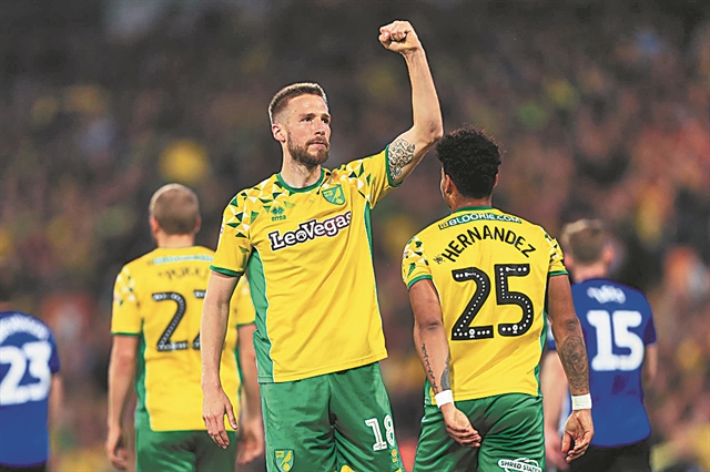 Πολλοί μνηστήρες για την άνοδο