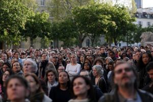 Παναγία των Παρισίων: Υπάρχει κάμερα που ίσως αποτύπωσε το πώς ξεκίνησε η φωτιά