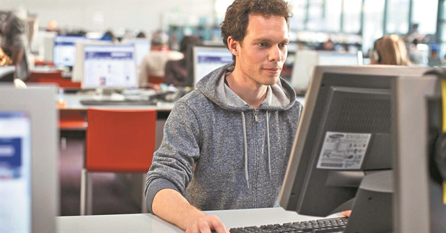 Πάνω από 4.500 μόνιμες θέσεις μετά το Πάσχα