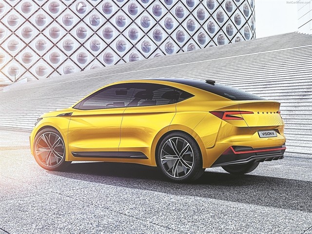 Στην πρίζα και τα μικρά