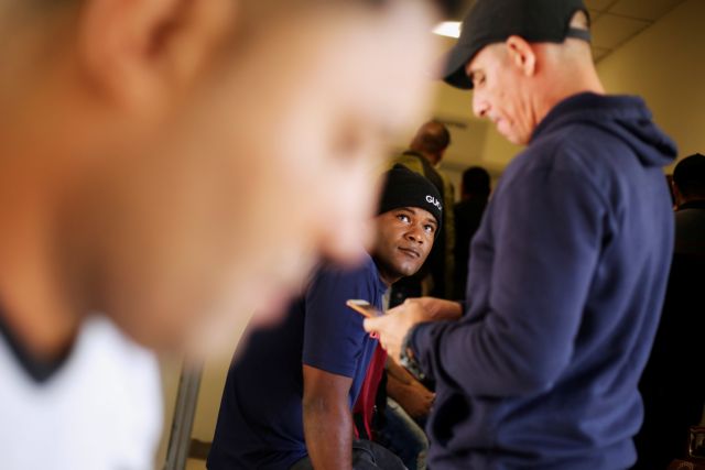 Γερμανία: Διακόπτει την εξέταση ασύλου ορισμένων Σύρων προσφύγων